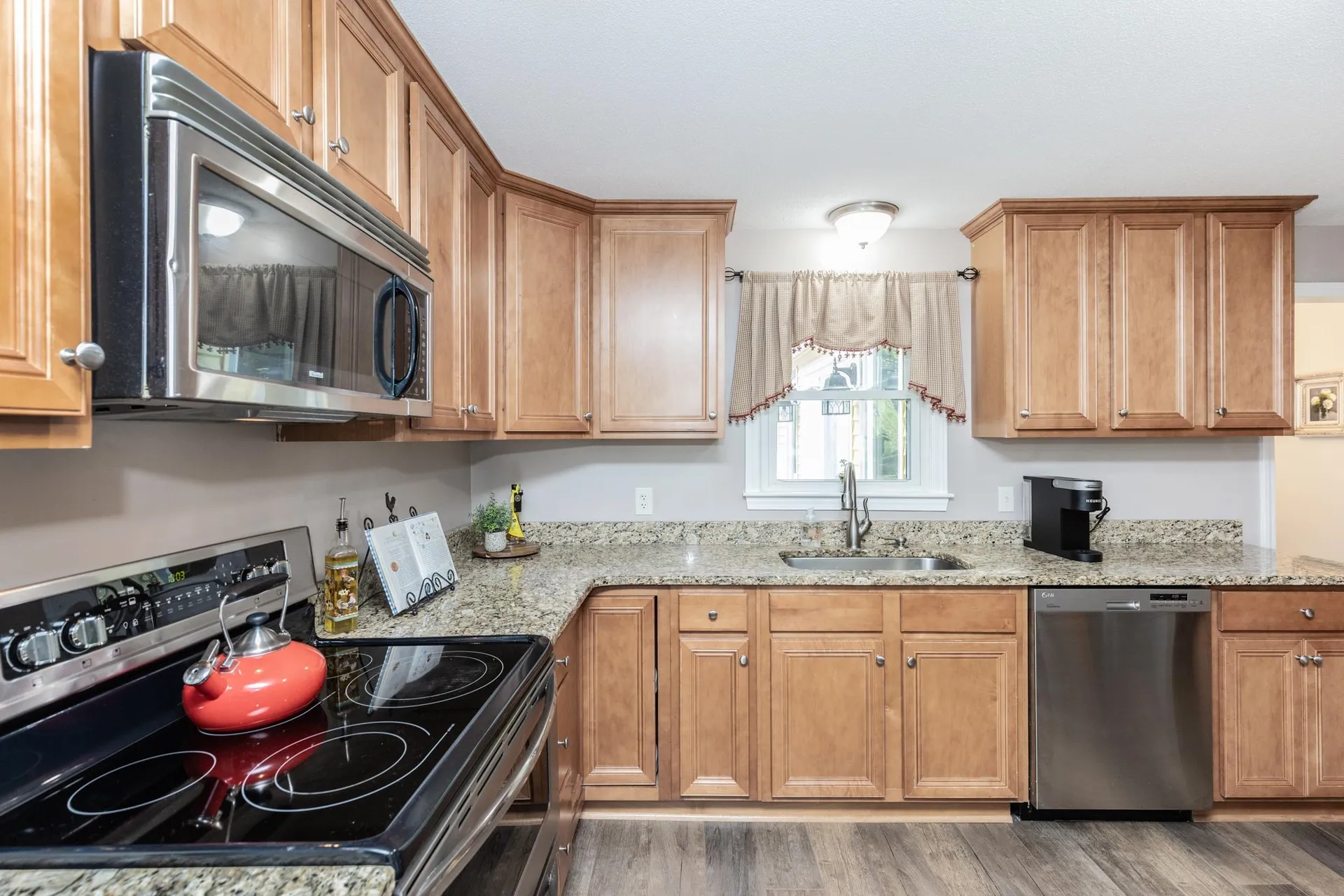 36 Berry Road Derry NH 03038