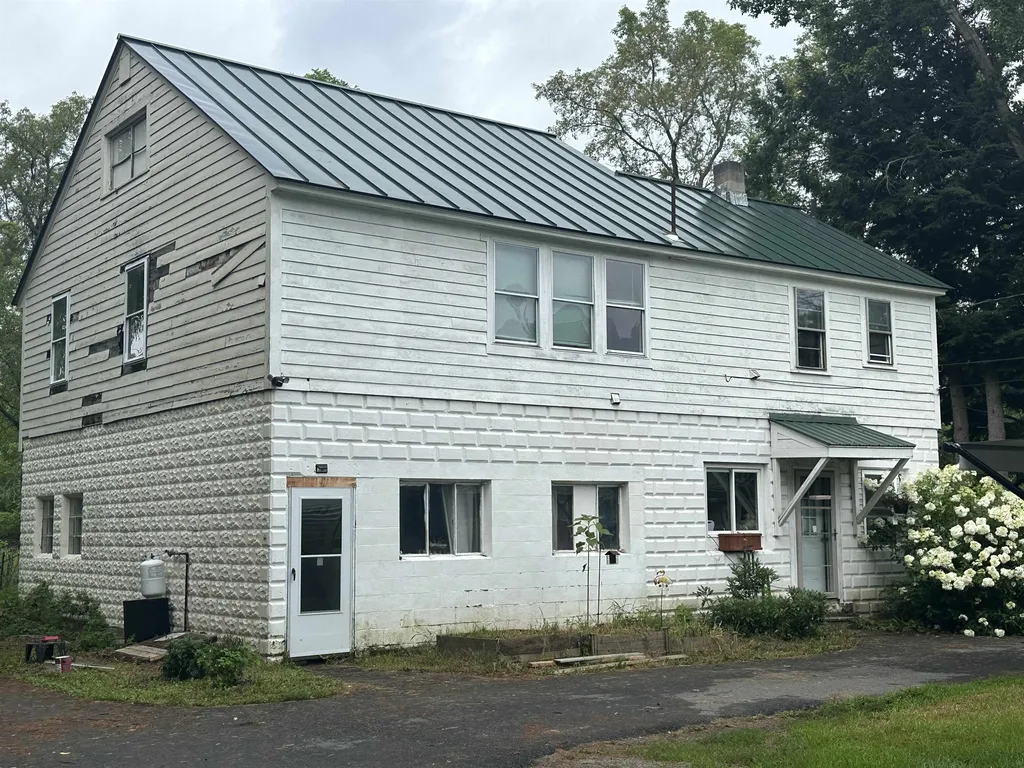 2460 Route 5n Windsor VT 05089