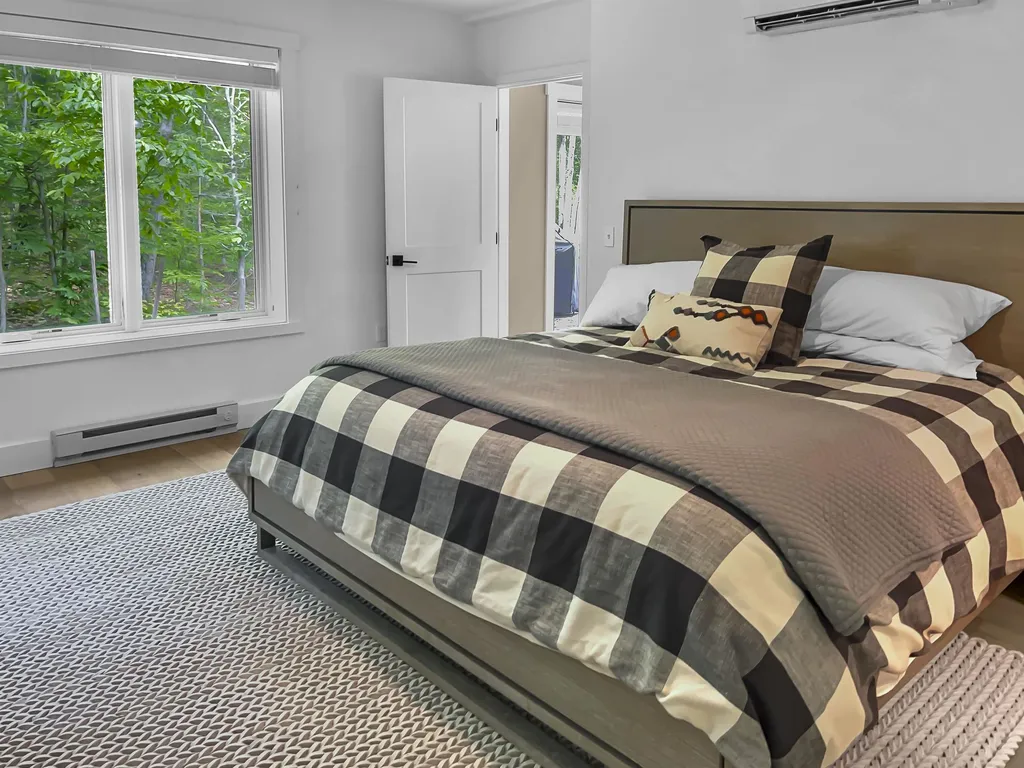 1904 Willard Road Hartford VT 05059