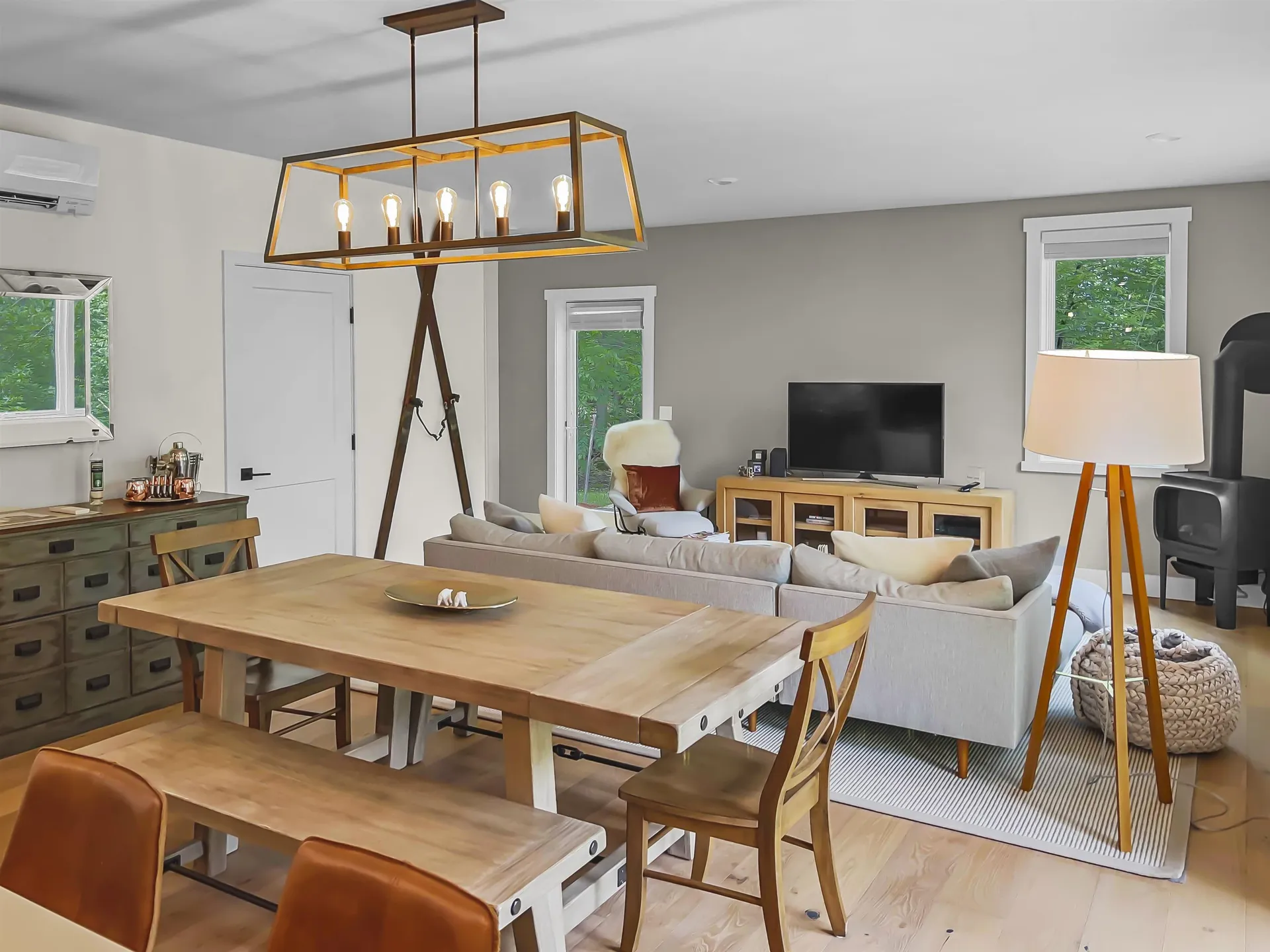 1904 Willard Road Hartford VT 05059