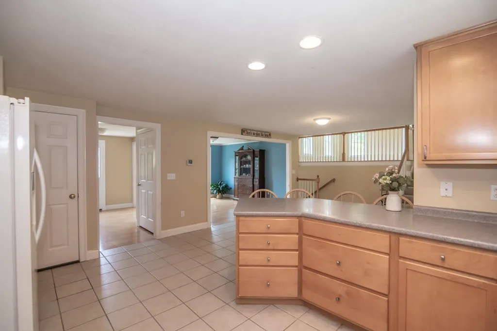 76 Mcintosh Road Danville NH 03819