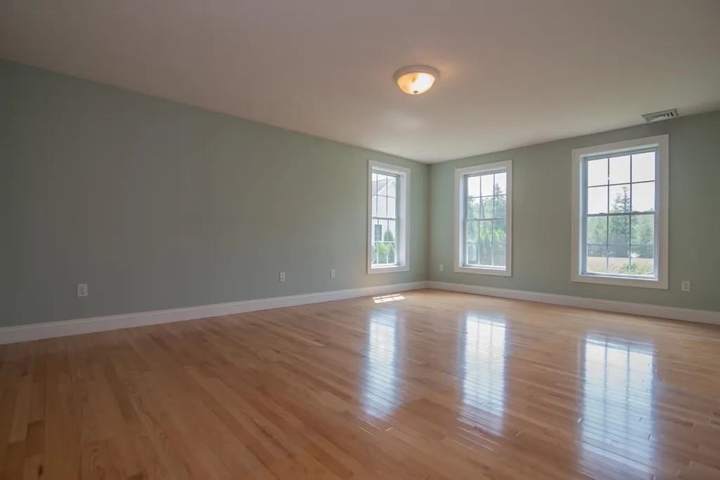 76 Mcintosh Road Danville NH 03819