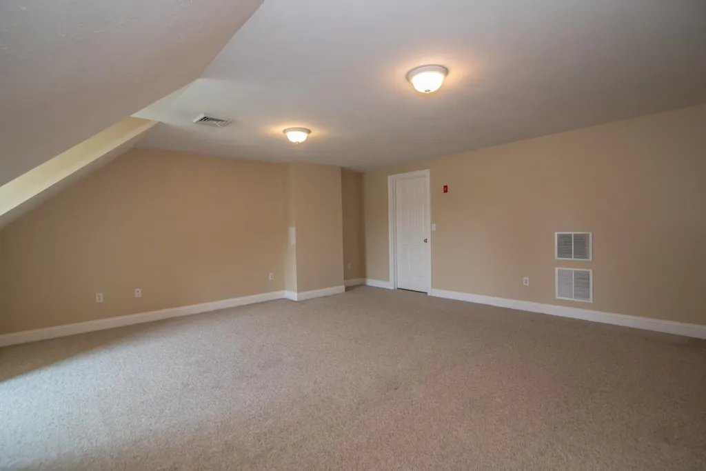 76 Mcintosh Road Danville NH 03819