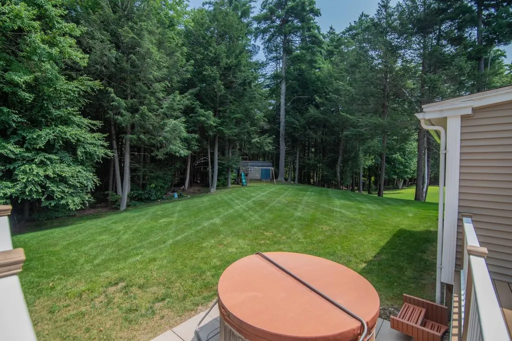 76 Mcintosh Road Danville NH 03819