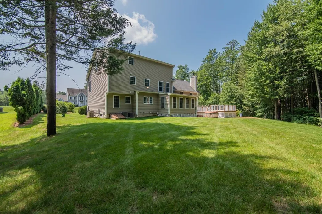 76 Mcintosh Road Danville NH 03819