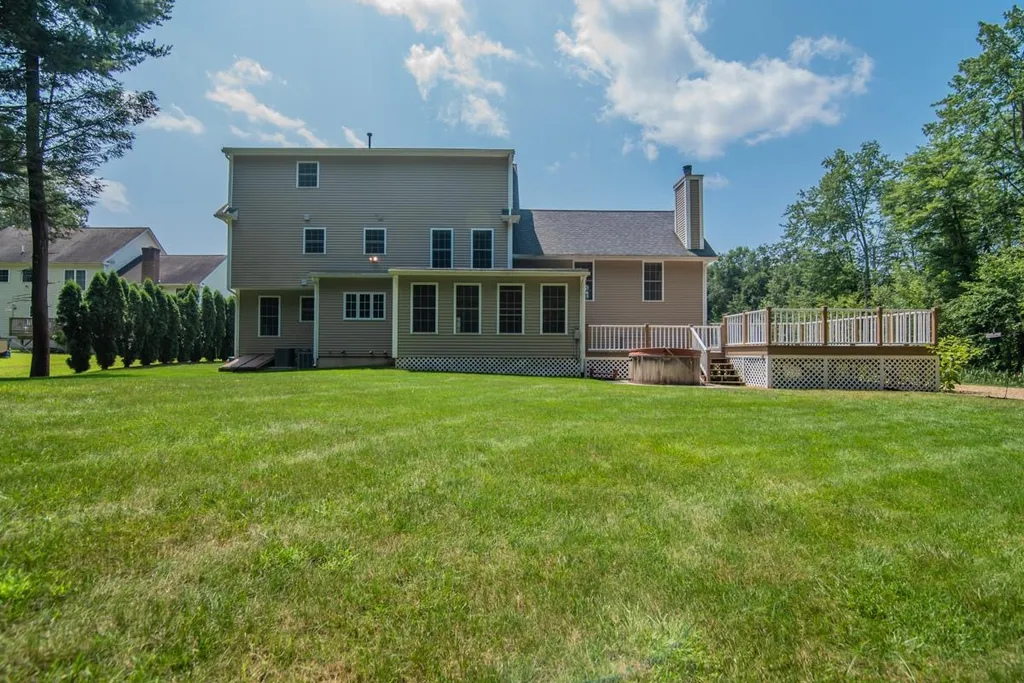76 Mcintosh Road Danville NH 03819
