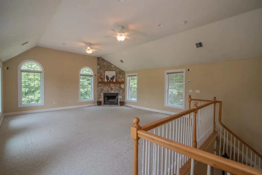 76 Mcintosh Road Danville NH 03819