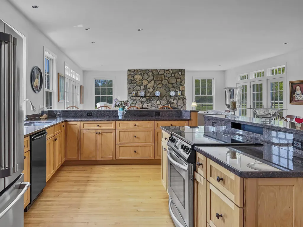 301 Sanborn Road Thetford VT 05043