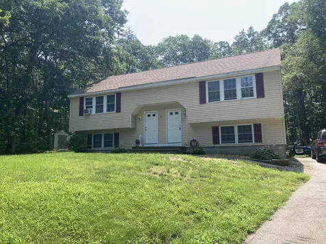 16 Elwood Road Derry NH 03038