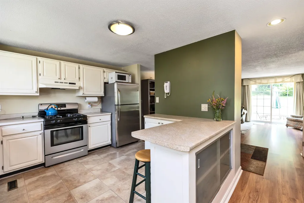 13 Long Hill Road Peterborough NH 03458