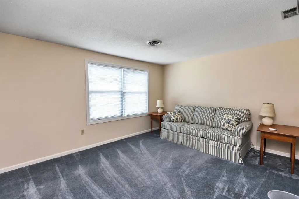 13 Long Hill Road Peterborough NH 03458