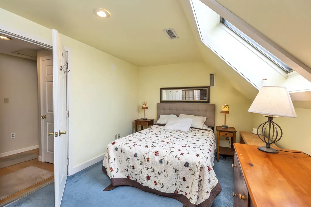 13 Long Hill Road Peterborough NH 03458