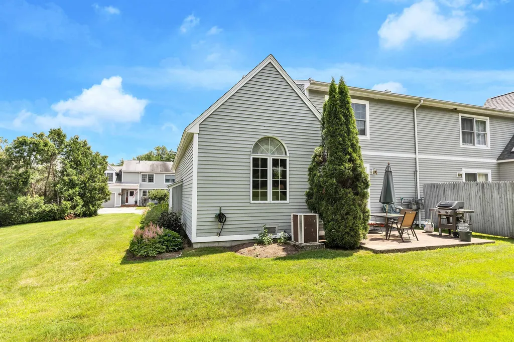 13 Long Hill Road Peterborough NH 03458