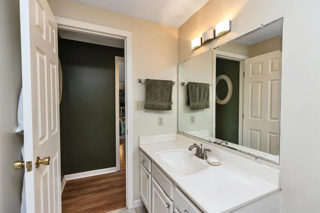 13 Long Hill Road Peterborough NH 03458