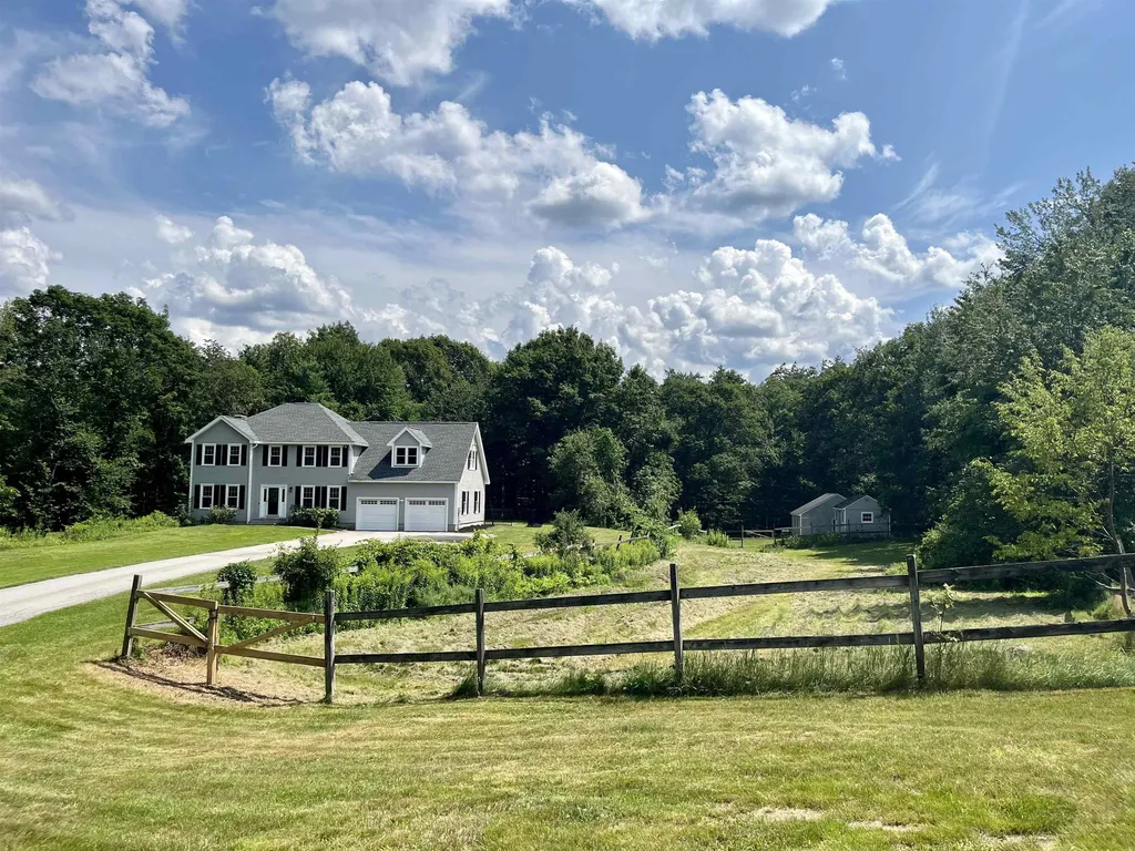 10 Perry Road Bedford NH 03110