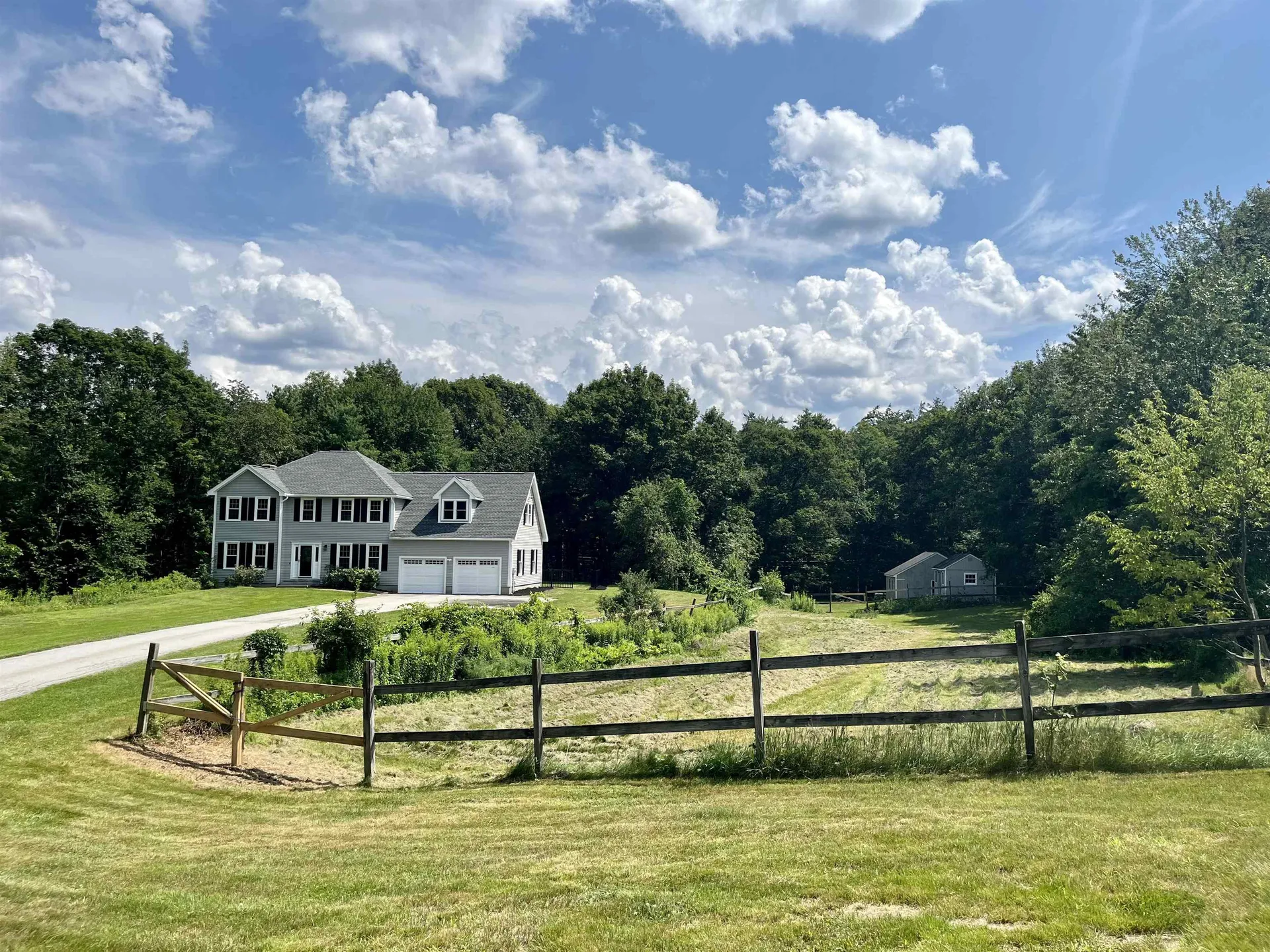 10 Perry Road Bedford NH 03110