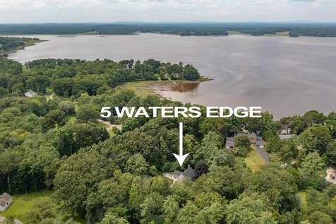 5 Waters Edge Greenland NH 03840