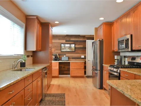 102 Primrose Lane Williston VT 05495