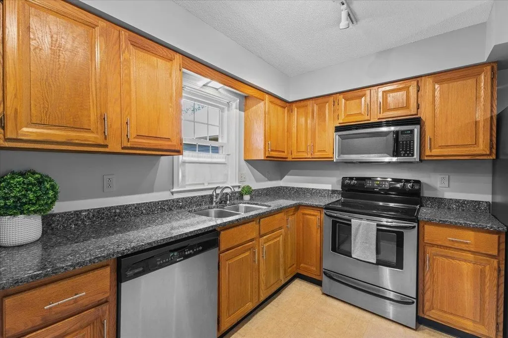 206 Woodbine By The Lake Colchester VT 05446