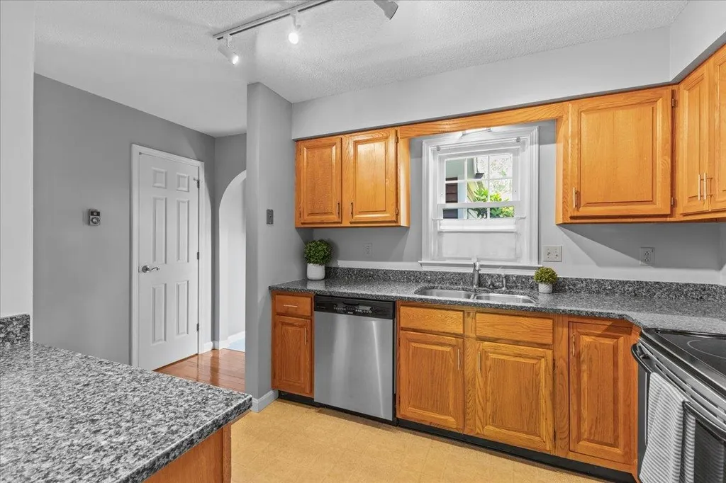 206 Woodbine By The Lake Colchester VT 05446
