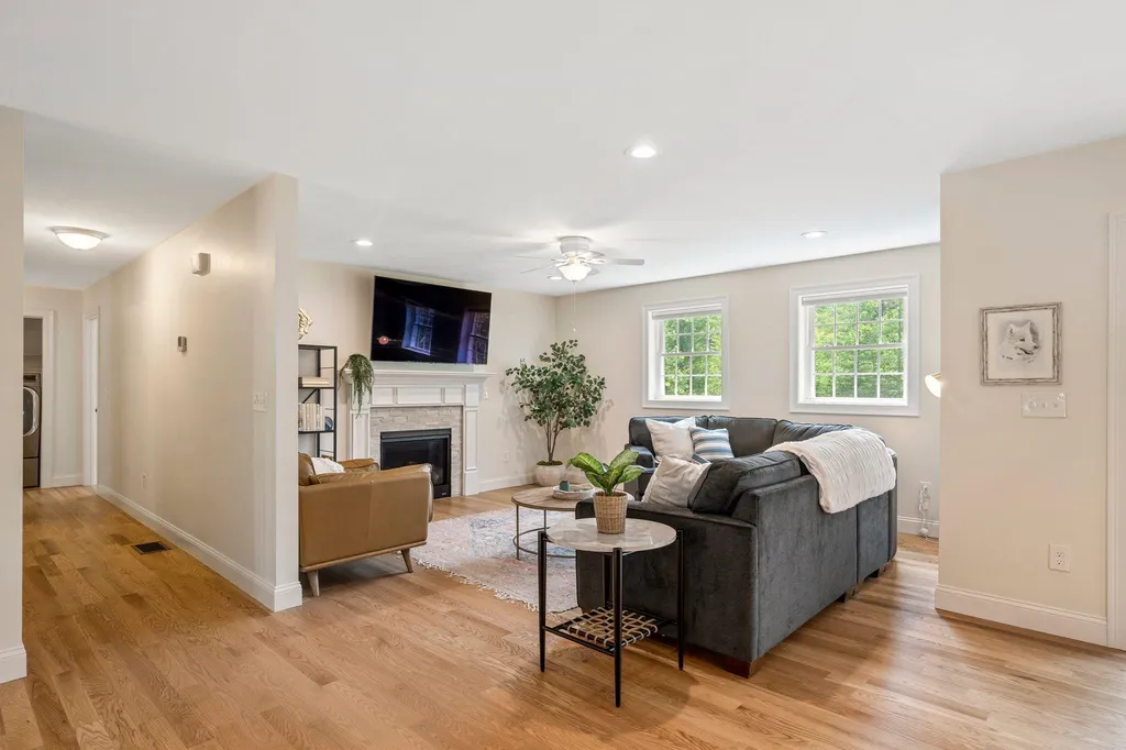 29 Cypress Circle Exeter NH 03833