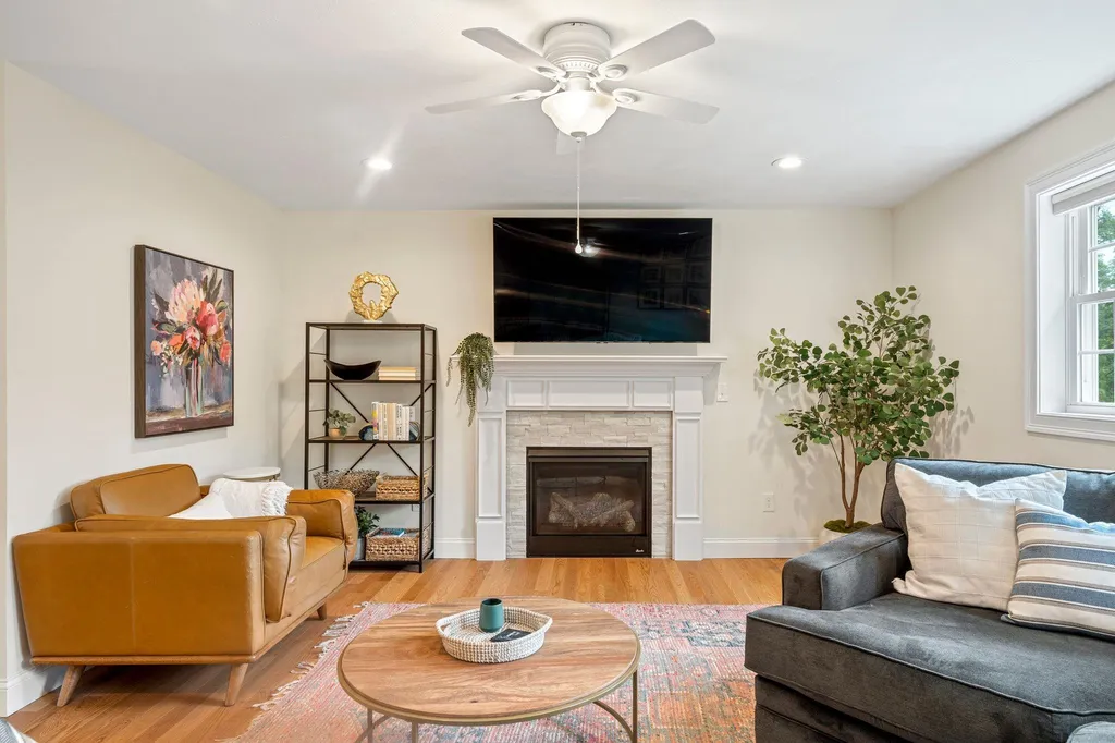 29 Cypress Circle Exeter NH 03833