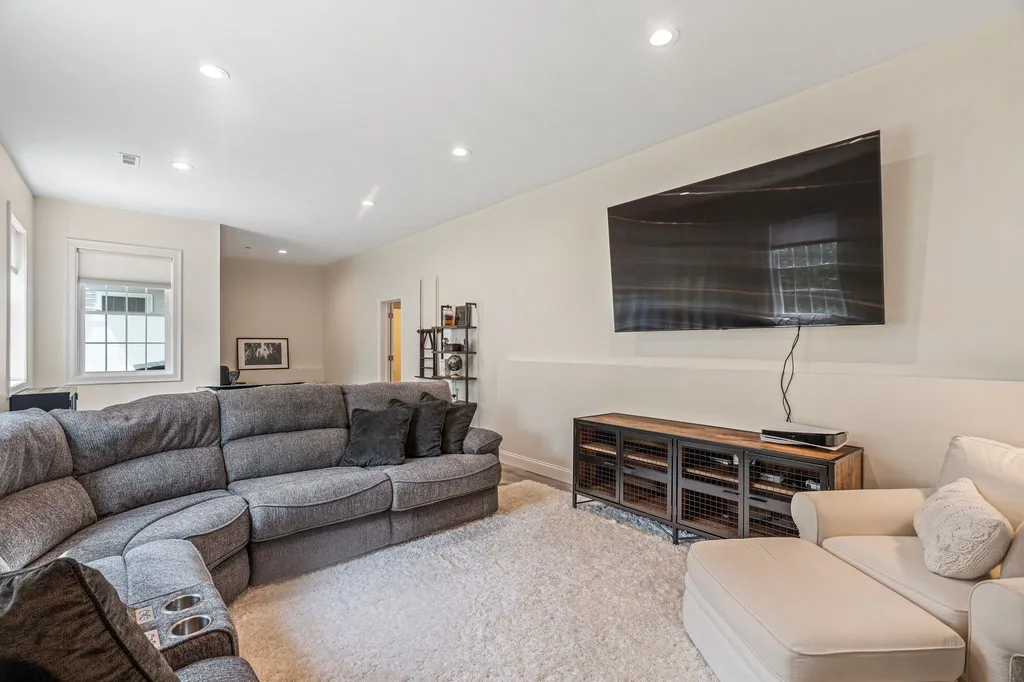 29 Cypress Circle Exeter NH 03833