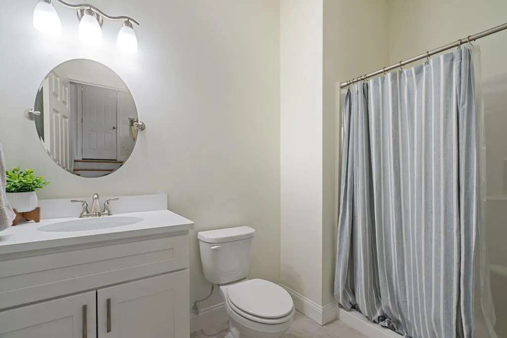 29 Cypress Circle Exeter NH 03833