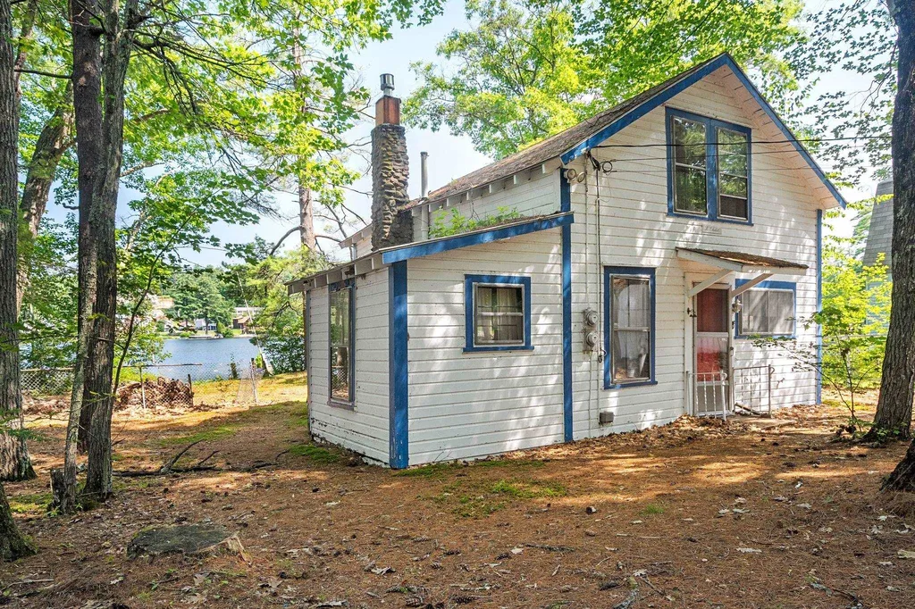 19 Chestnut Street Belmont NH 03220