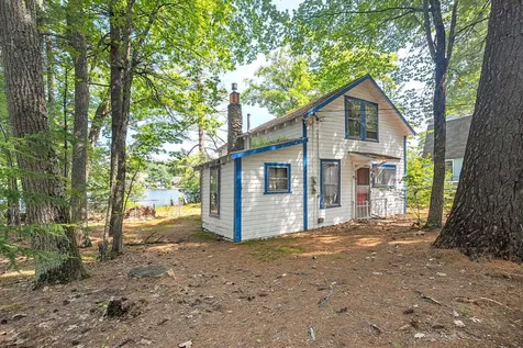 19 Chestnut Street Belmont NH 03220