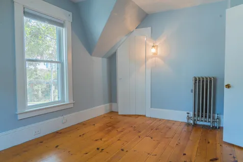 482 Reservoir Avenue Manchester NH 03104
