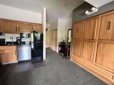 228 East Mountain Road Killington VT 05751