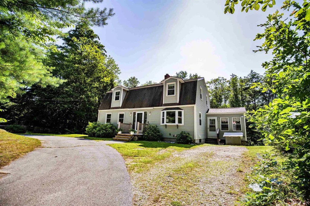 3 Cameo Court Auburn NH 03032