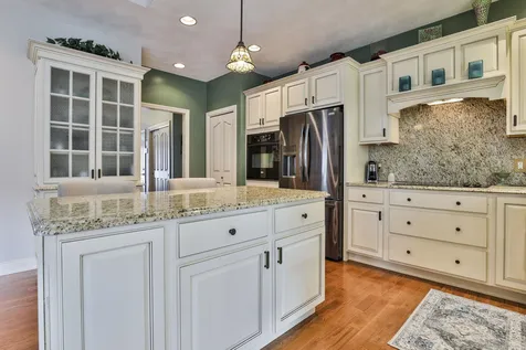 10 Wild Rose Drive Nashua NH 03063