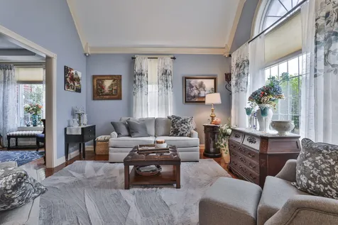 10 Wild Rose Drive Nashua NH 03063