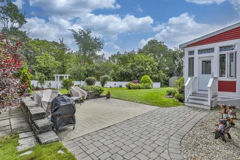 10 Wild Rose Drive Nashua NH 03063