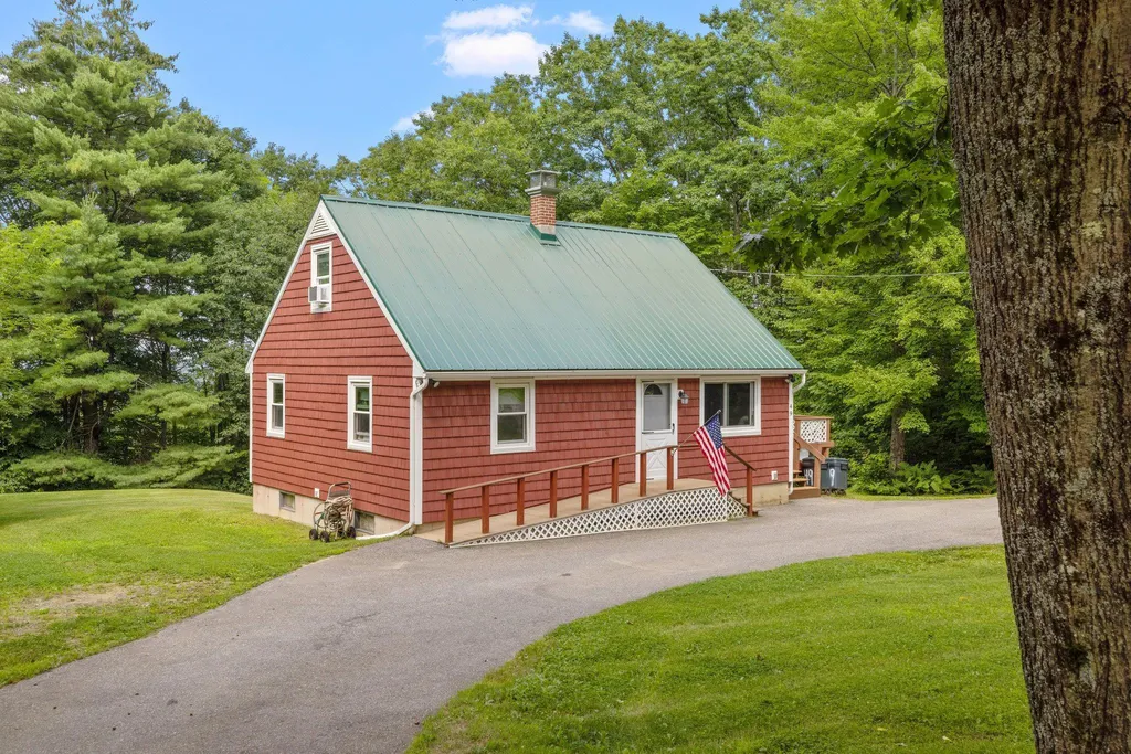 49 Blueberry Lane Northfield NH 03276