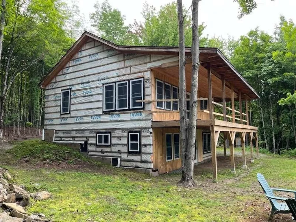 1 Whittlesey Lane Hartland VT 05048