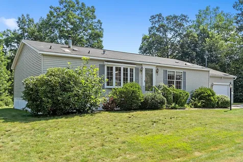 57 Freedom Hill Road Hampstead NH 03841