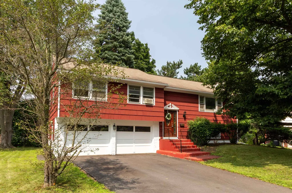 9 Cranwell Avenue South Burlington VT 05403
