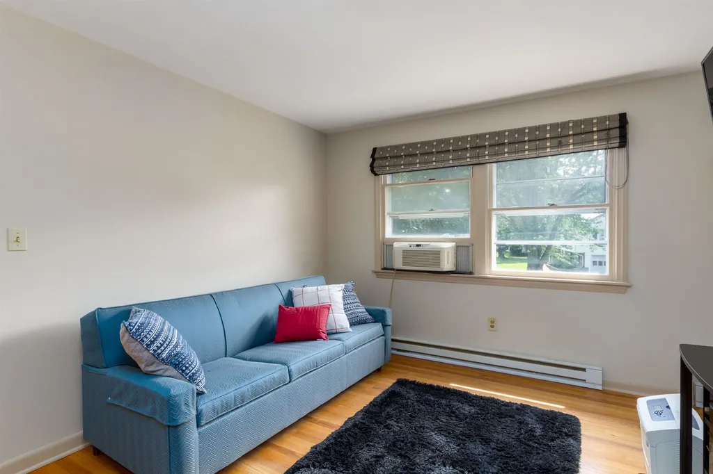 9 Cranwell Avenue South Burlington VT 05403