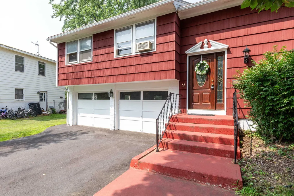 9 Cranwell Avenue South Burlington VT 05403