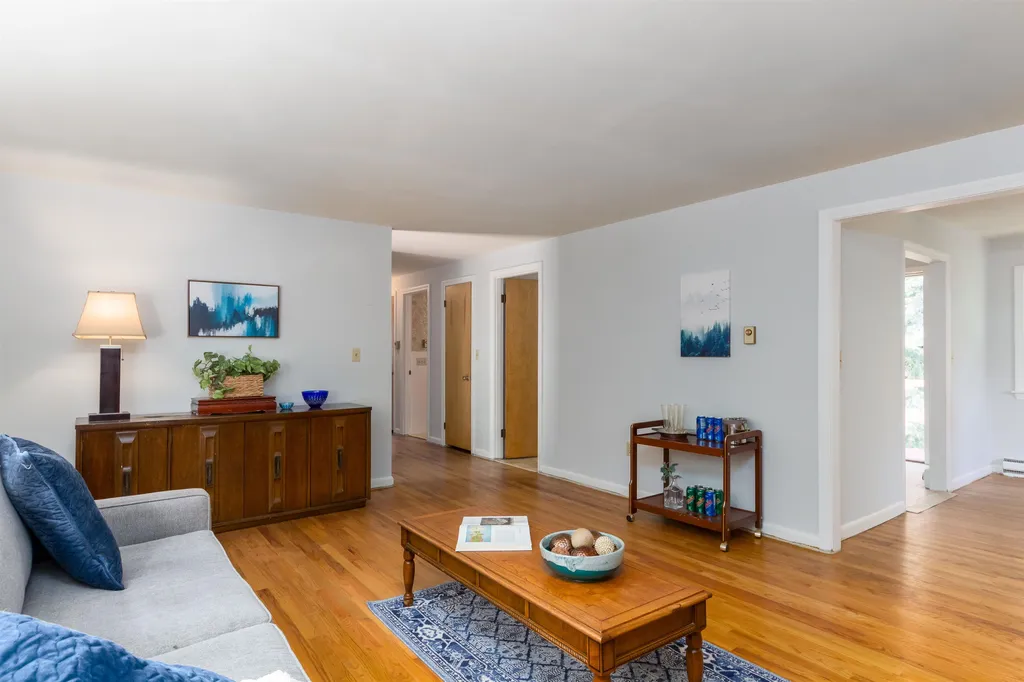 9 Cranwell Avenue South Burlington VT 05403