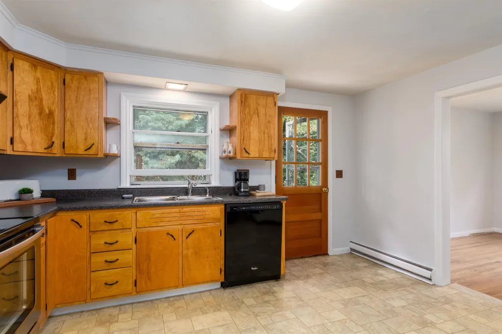 9 Cranwell Avenue South Burlington VT 05403