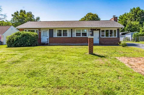 11 Rancourt Street Nashua NH 03064