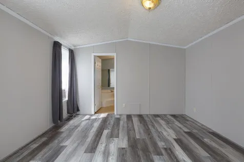 12 Bookholz Way Tamworth NH 03886