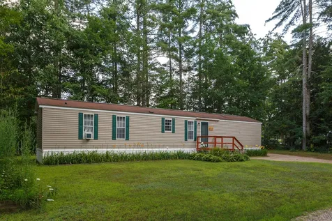 12 Bookholz Way Tamworth NH 03886