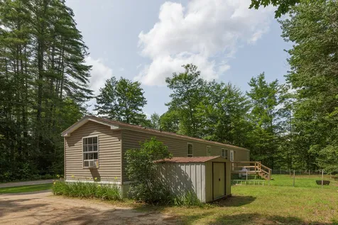 12 Bookholz Way Tamworth NH 03886