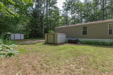 12 Bookholz Way Tamworth NH 03886