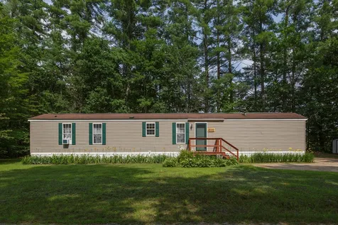 12 Bookholz Way Tamworth NH 03886